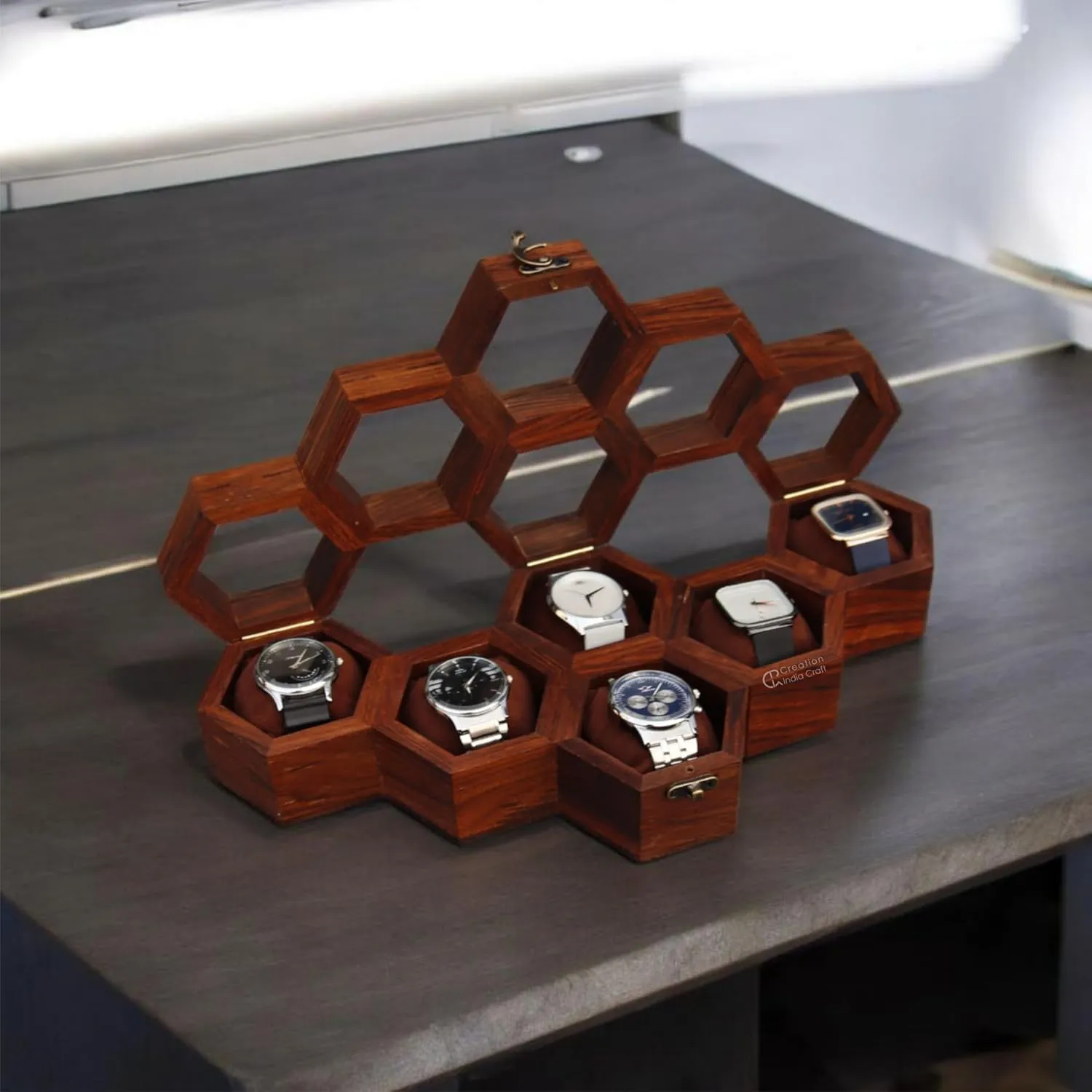 & Indian Rosewood Crafted midst ethological precise drape credence Wooden Watch Display Box$ Rosewood and Maple Construction$ Glass Lid with Vintage Lock$ Jewellery Storage Case - Maple 