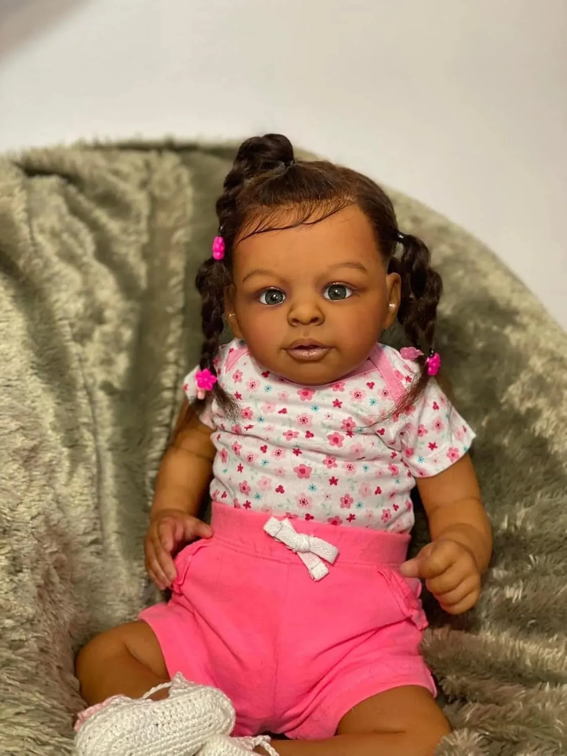 Newborn Reborn schedule buoyant Baby Doll Black Girl Look Real African American Baby with Dark Brown Skin Soft Cloth Body Weighted Handmade Real Llife Reborn Child Doll Angelbaby 22inch 