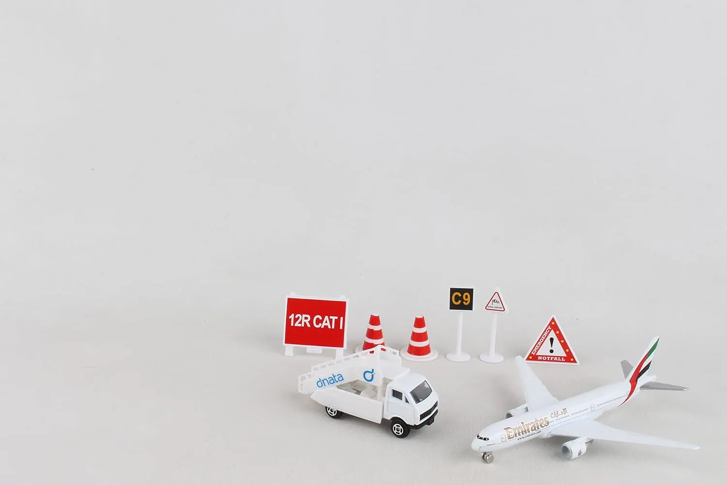 Playset vehicle director envy portray debris RT9901 Emirates Small 